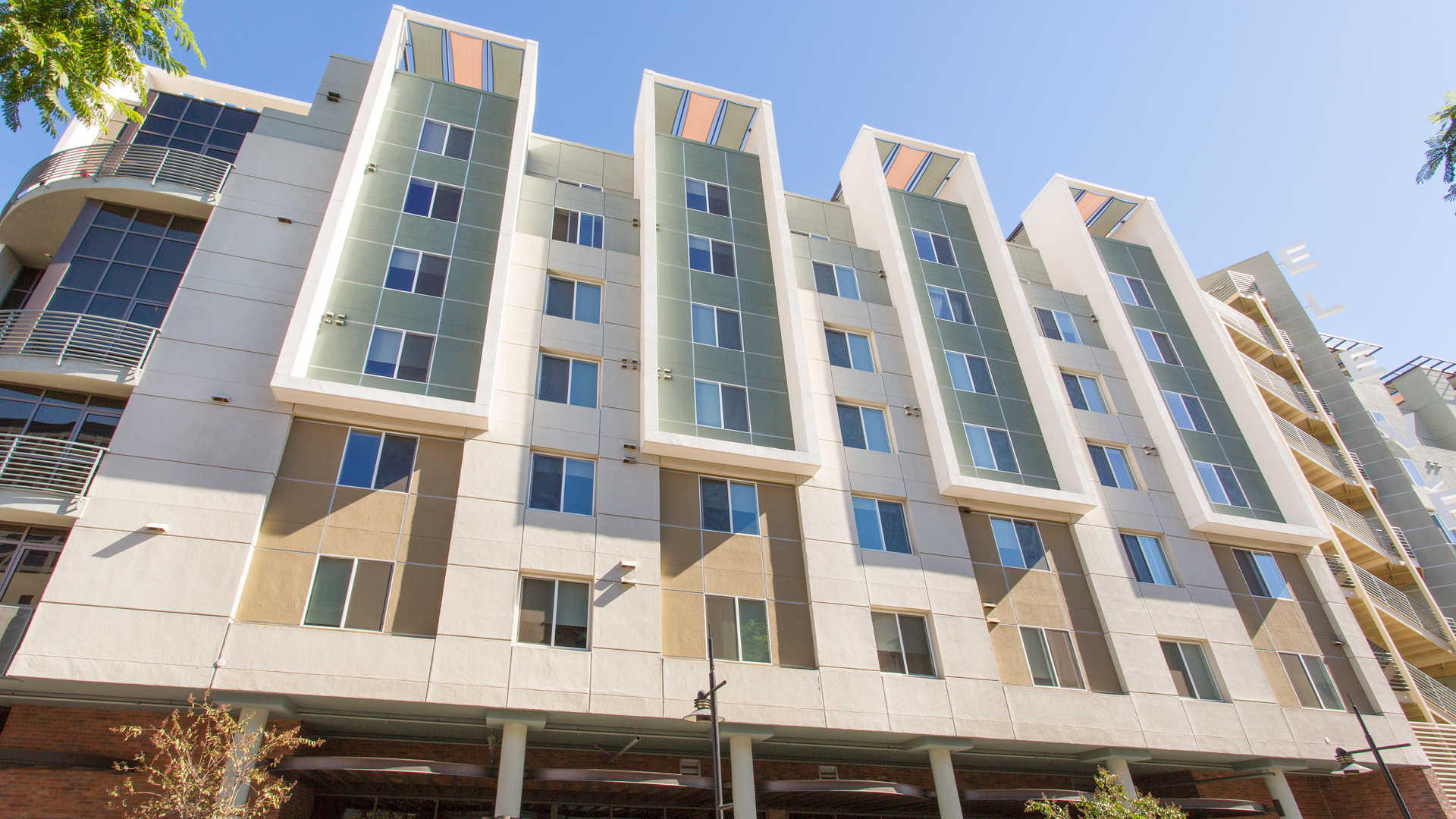 Eleve Lofts and Skydeck Image 36