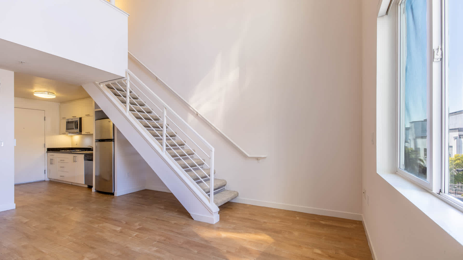 Eleve Lofts and Skydeck Image 41