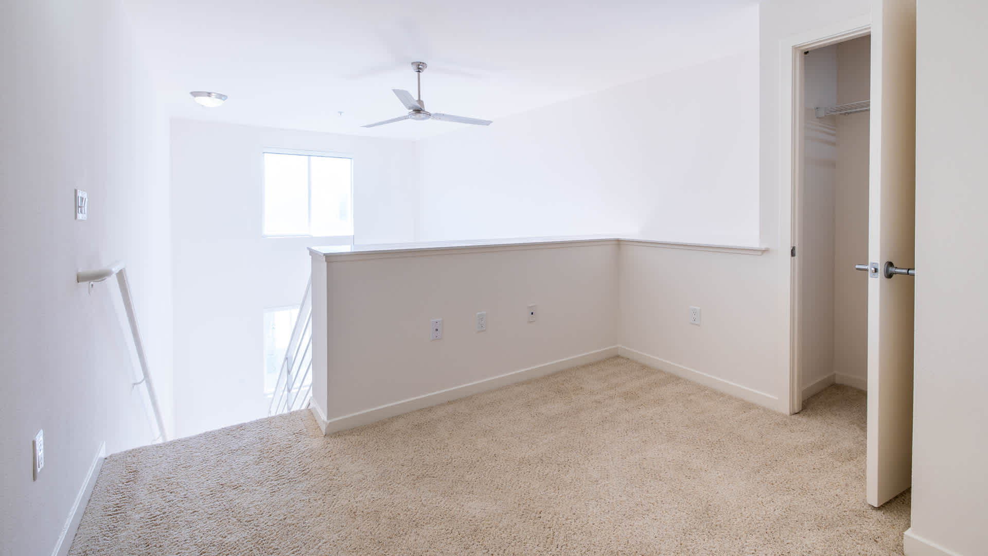 Eleve Lofts and Skydeck Image 48