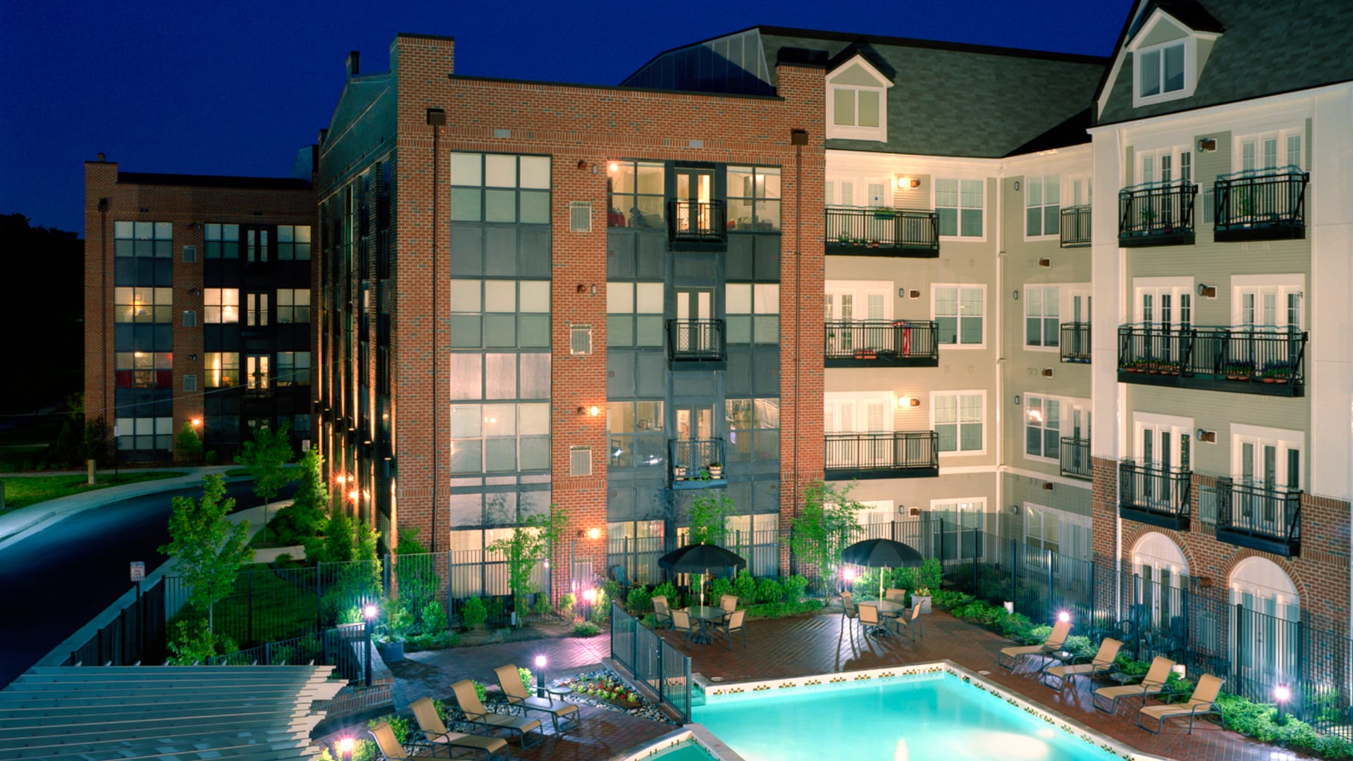 Carlyle Mill Apartments in Old Town Alexandria - 2201 Mill Road |  
