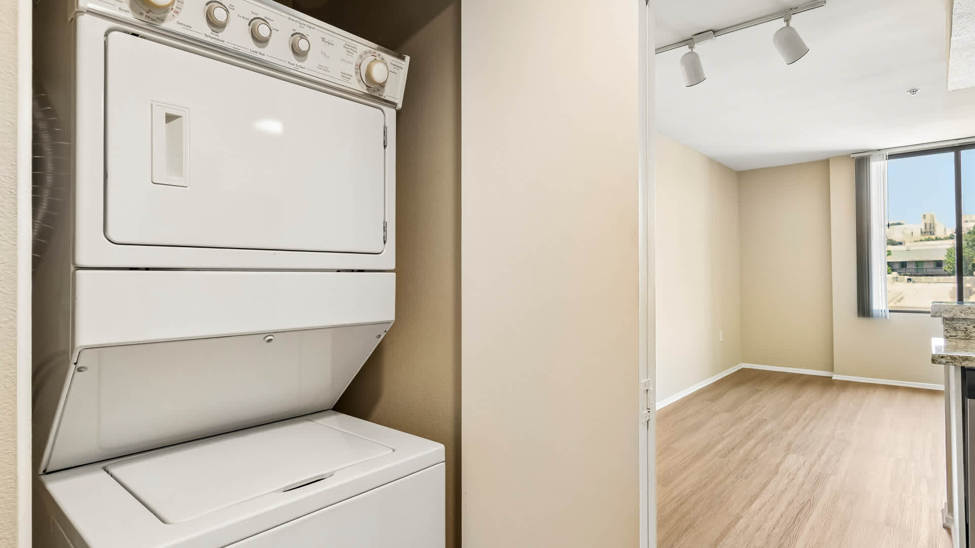Mozaic at Union Station Apartments - In-home Washer and Dryer
