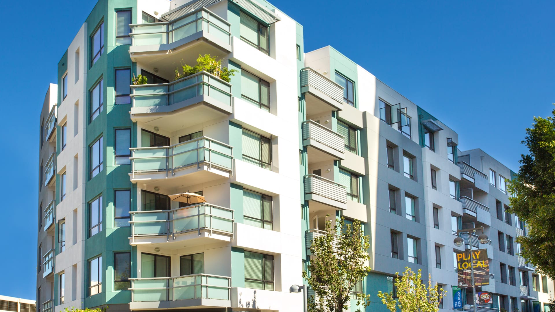 Hikari — community and home views.