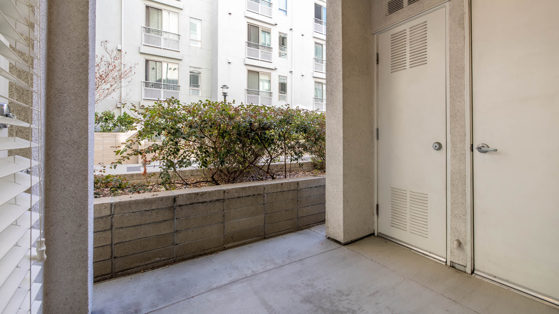 Jia Apartments - Patio