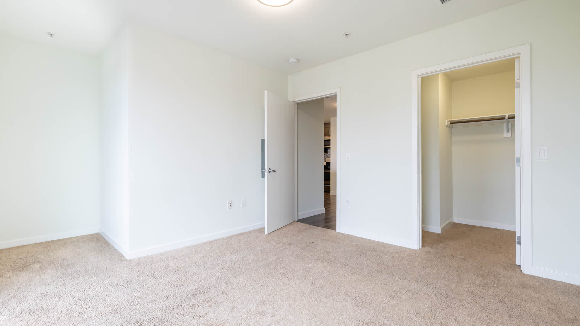 Radius Koreatown Apartments — community and apartment views.