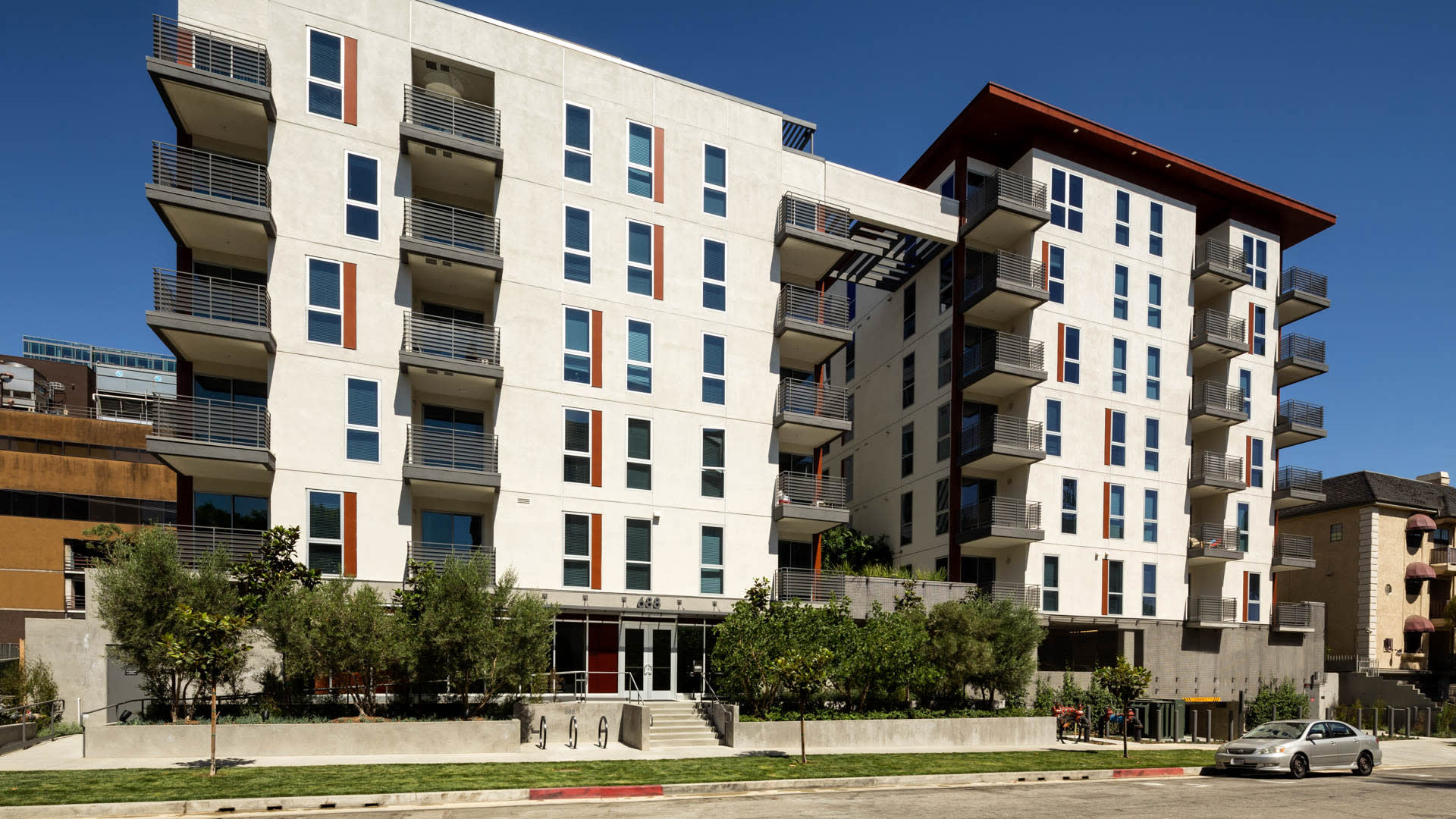 Radius Koreatown Apartments — community and apartment views.