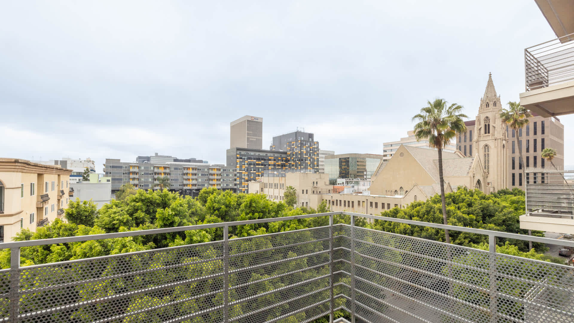 Radius Koreatown Apartments — community and apartment views.