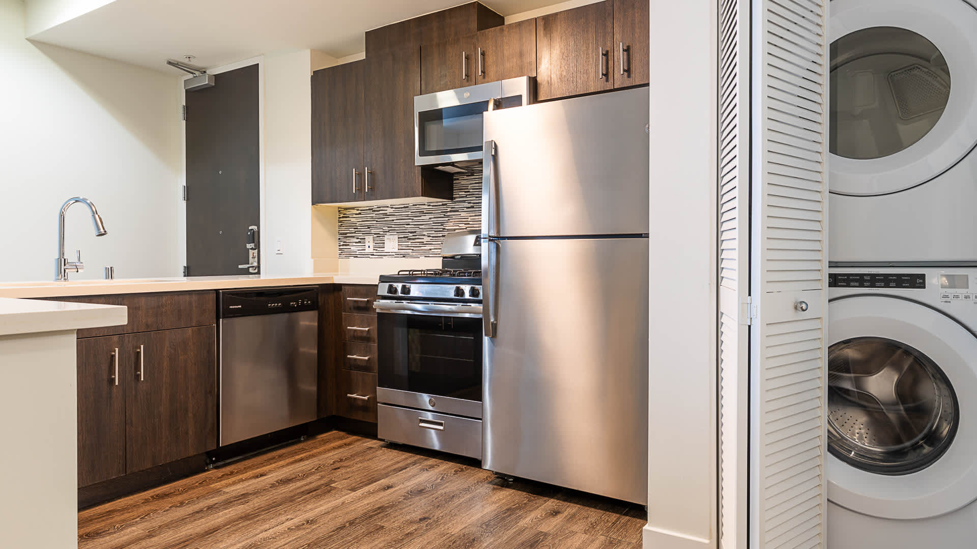Radius Koreatown Apartments — community and apartment views.
