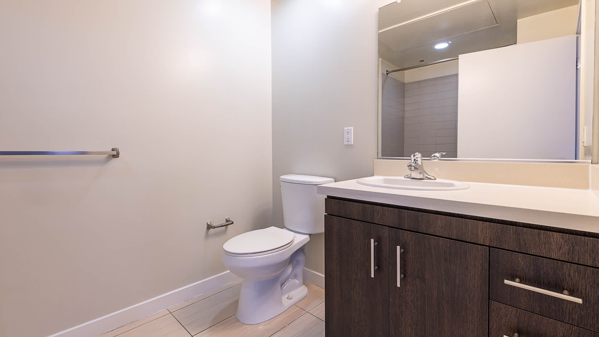 Radius Koreatown Apartments — community and apartment views.