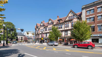Rosecliff Apartments - Neighborhood