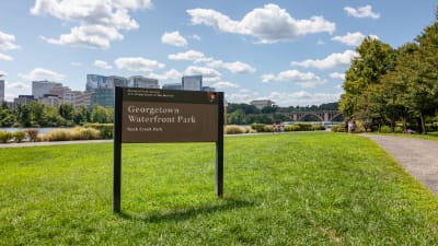 Sheffield Court Apartments - Waterfront Activities