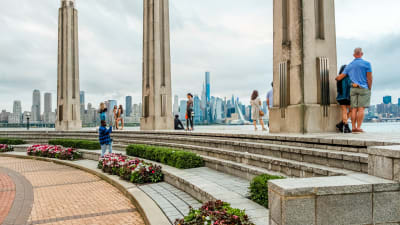 The Landings at Port Imperial Apartments - Neighborhood