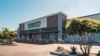 Canyon Ridge Apartments - Shopping