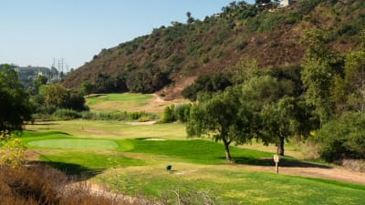 Canyon Ridge Apartments - Nearby Golf