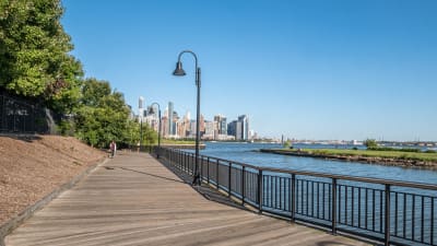 Hudson Point Apartments - Neighborhood