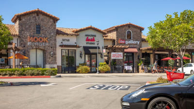 Country Oaks Apartments - Neighborhood 