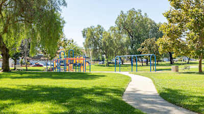 Eagle Canyon Apartments - Calle San Marcos Park 