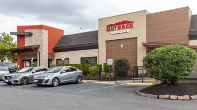 Mosaic at Metro Apartments - Shopping & Dining