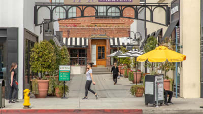 Acappella Pasadena Apartments - Neighborhood 