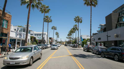 Belle Fontaine Apartments - Neighborhood 