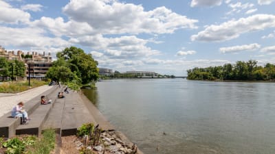 2201 Pershing Apartments - Outdoor Activities