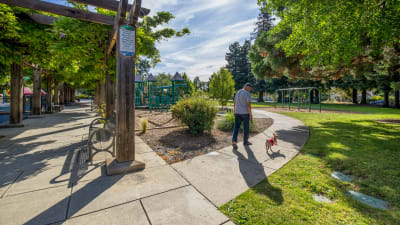 Huxley Apartments - Neighborhood