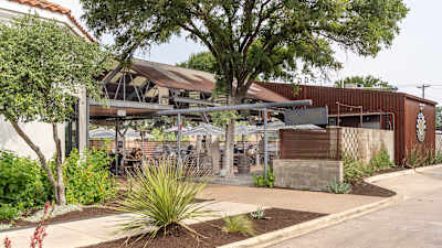 Flora Apartments - Neighborhood