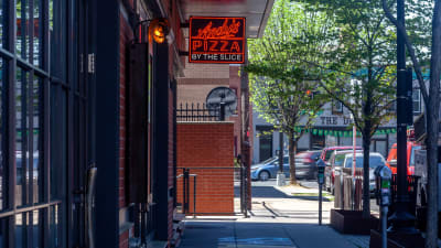 Reverb Apartments - Neighborhood