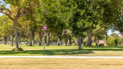 Hathaway Apartments - Neighborhood 